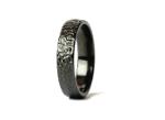 Ring in black titanium